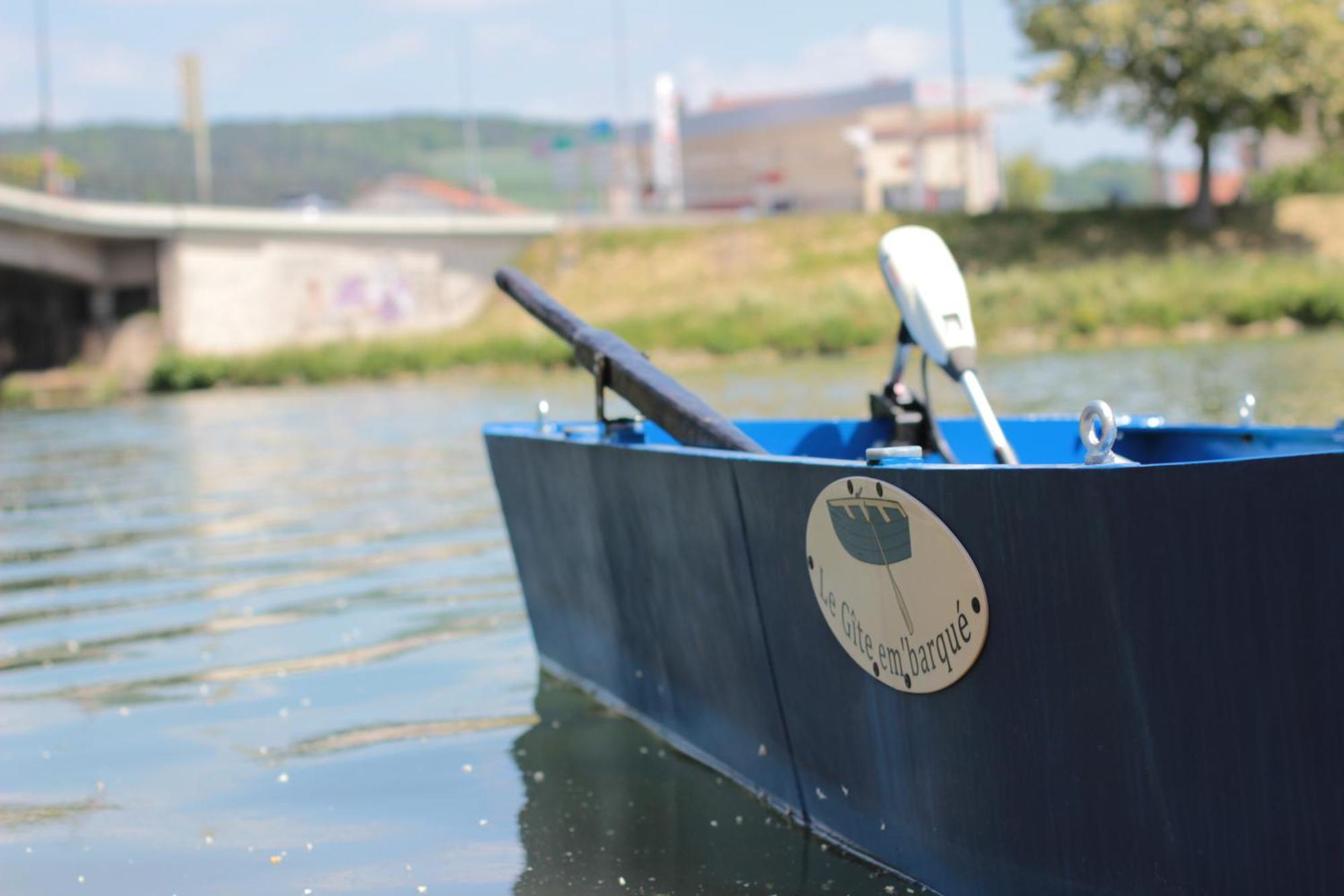Le Gite Embarque - Gere Par Presta-Zen'Services - Barque Electrique En Supplement ヴェルダン・シュル・ムーズ エクステリア 写真