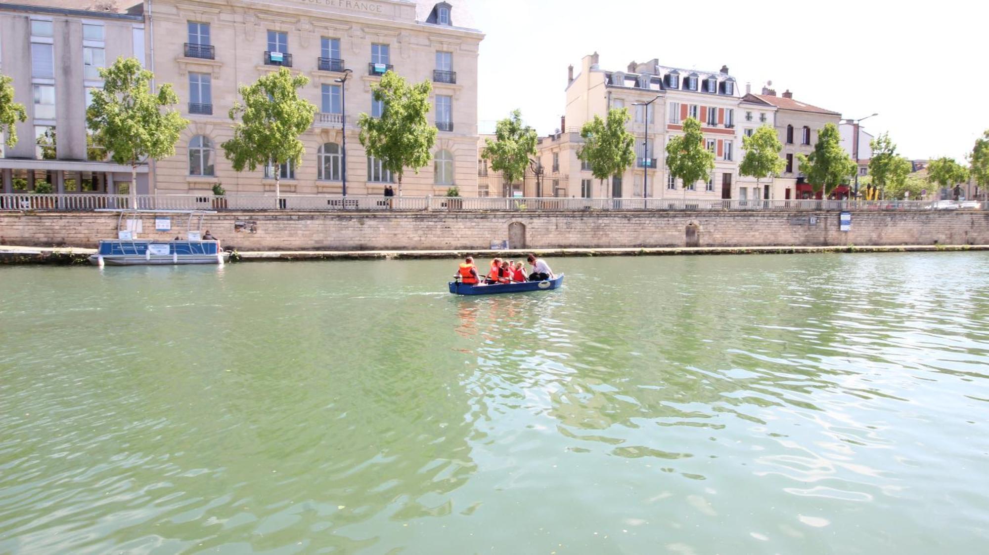 Le Gite Embarque - Gere Par Presta-Zen'Services - Barque Electrique En Supplement ヴェルダン・シュル・ムーズ エクステリア 写真